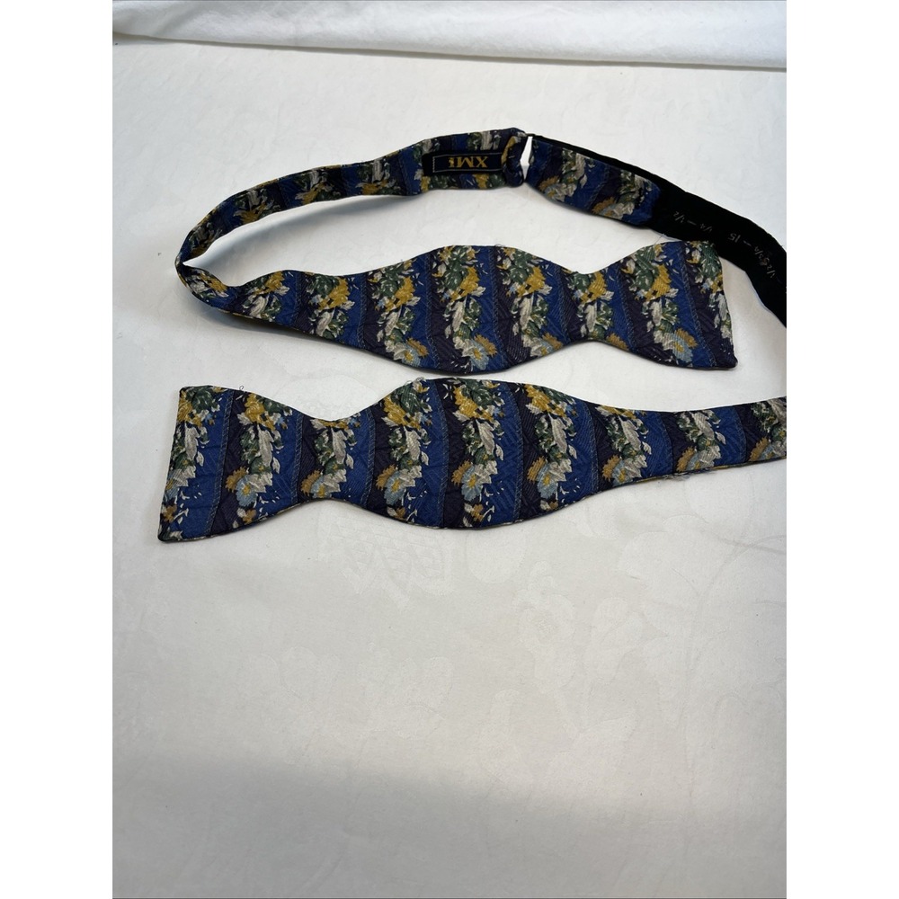 XMI Bow Tie Men's‎ Blue  Floral Pattern 13 3/4-18 Adjustable